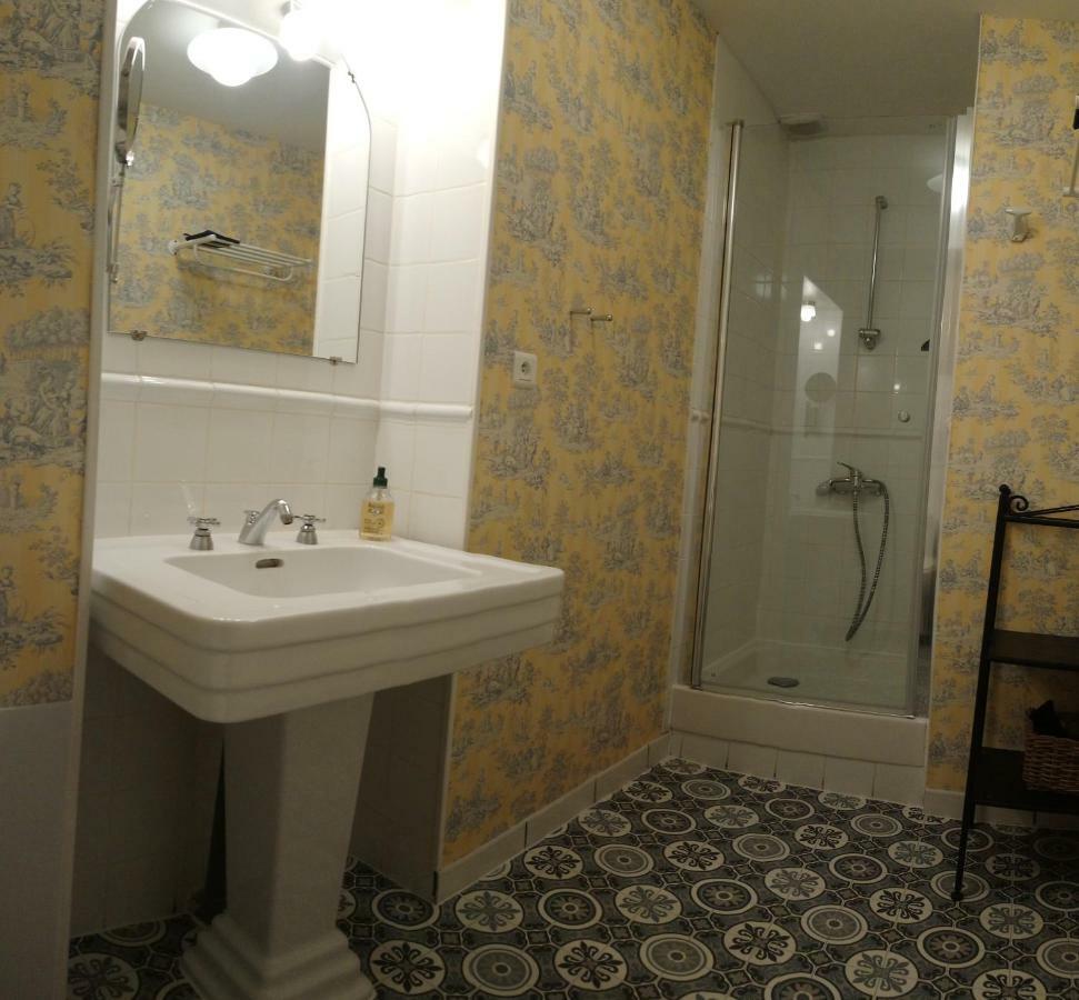 Domaine Les Gandins Bed & Breakfast Saint-Germain-de-Salles Dış mekan fotoğraf