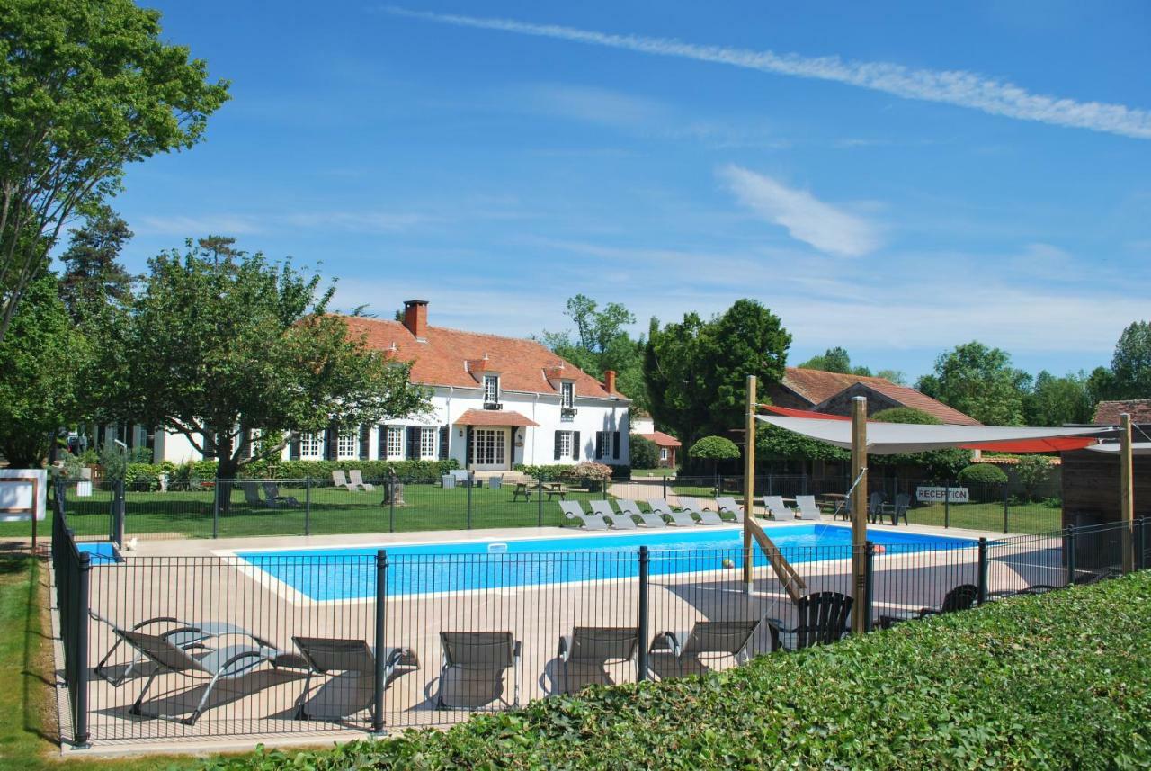 Domaine Les Gandins Bed & Breakfast Saint-Germain-de-Salles Dış mekan fotoğraf